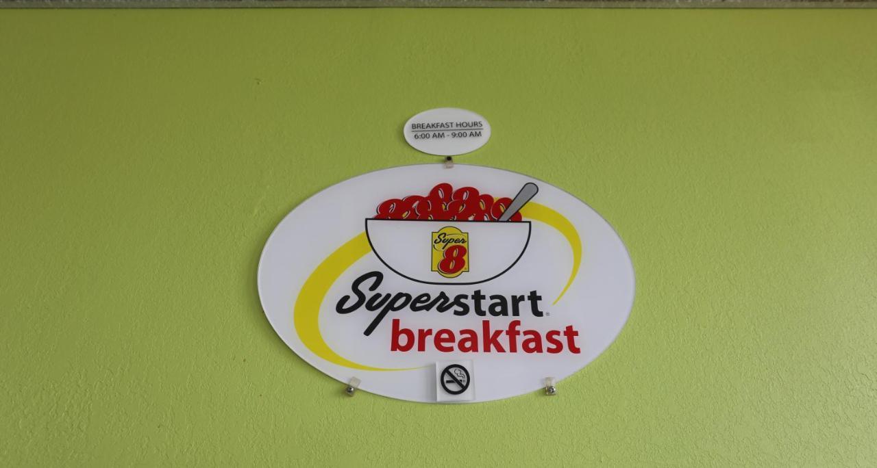 Super 8 by Wyndham Manassas Hotell Eksteriør bilde