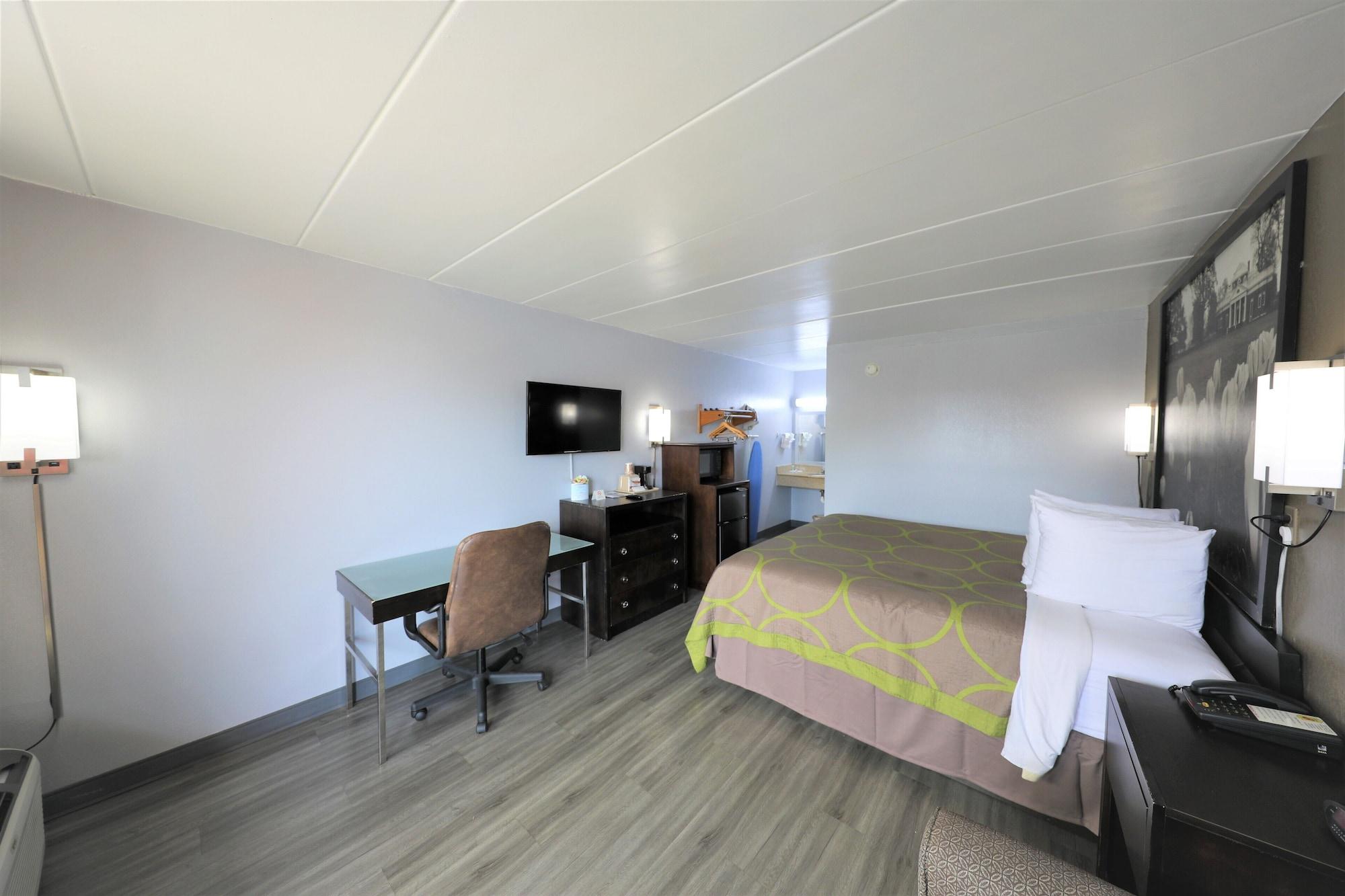 Super 8 by Wyndham Manassas Hotell Eksteriør bilde