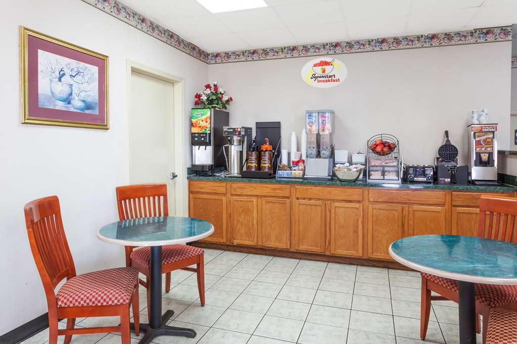 Super 8 by Wyndham Manassas Hotell Fasiliteter bilde